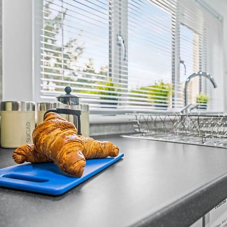 West End House By Klass Living Bellshill Ngoại thất bức ảnh