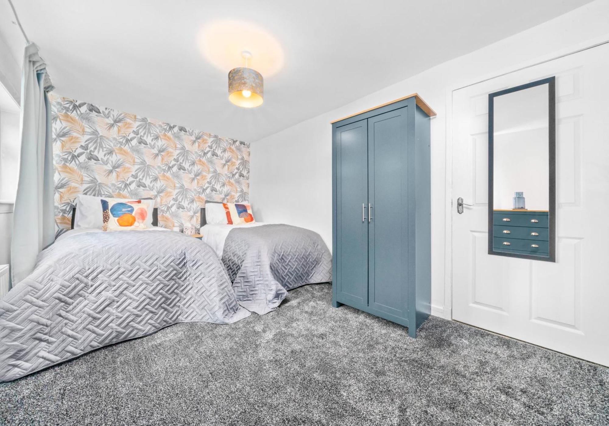 West End House By Klass Living Bellshill Ngoại thất bức ảnh
