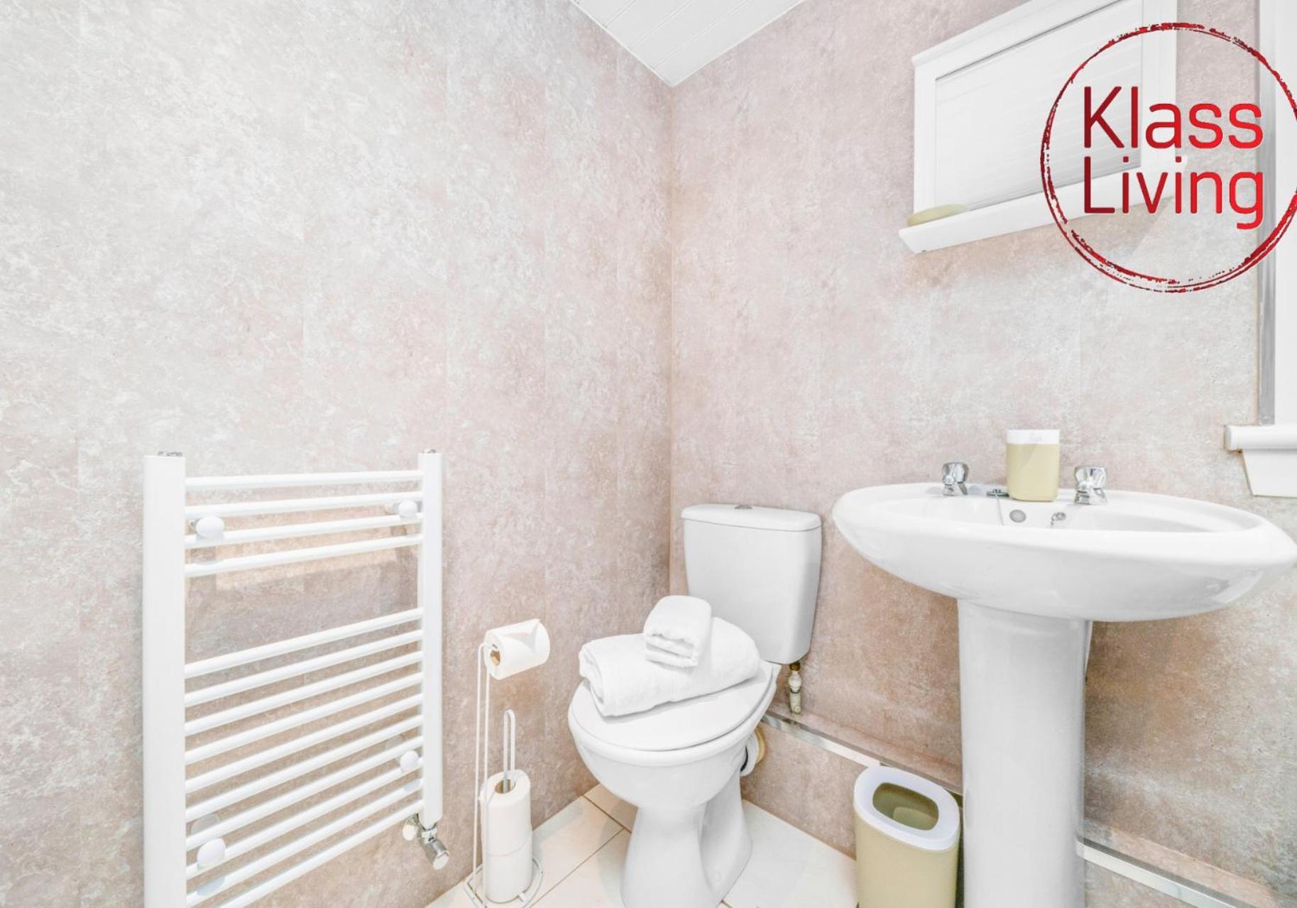West End House By Klass Living Bellshill Ngoại thất bức ảnh