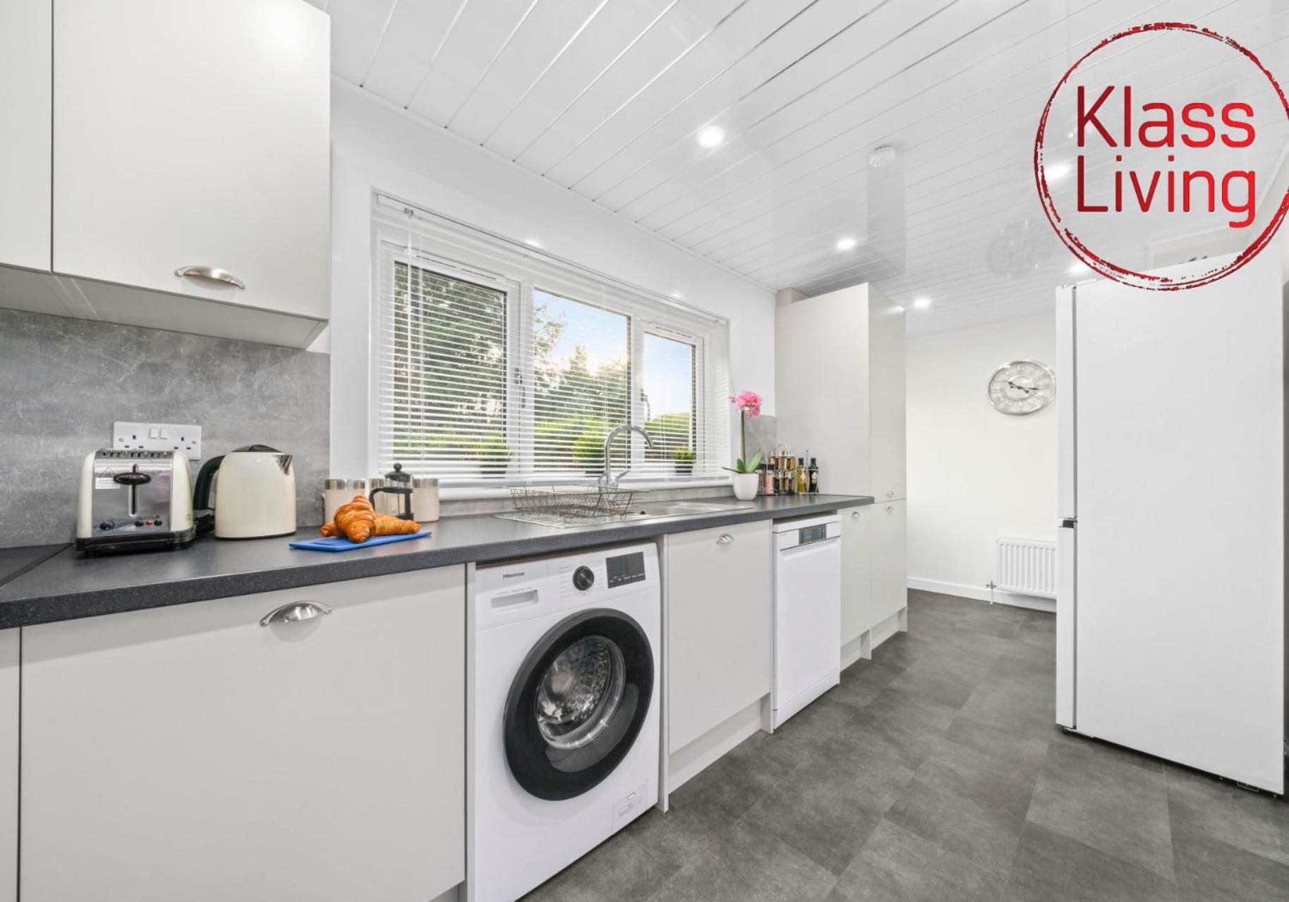 West End House By Klass Living Bellshill Ngoại thất bức ảnh